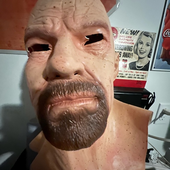 Walter White Breaking Bad TV Show Full Face Mask - Picture 4 of 4